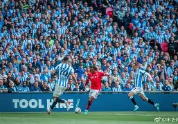 九游游戏-赛地聚焦——英超赛前热度飙升；利物浦防线松动；更衣室稳定；阵容厚度经受考验的简单介绍