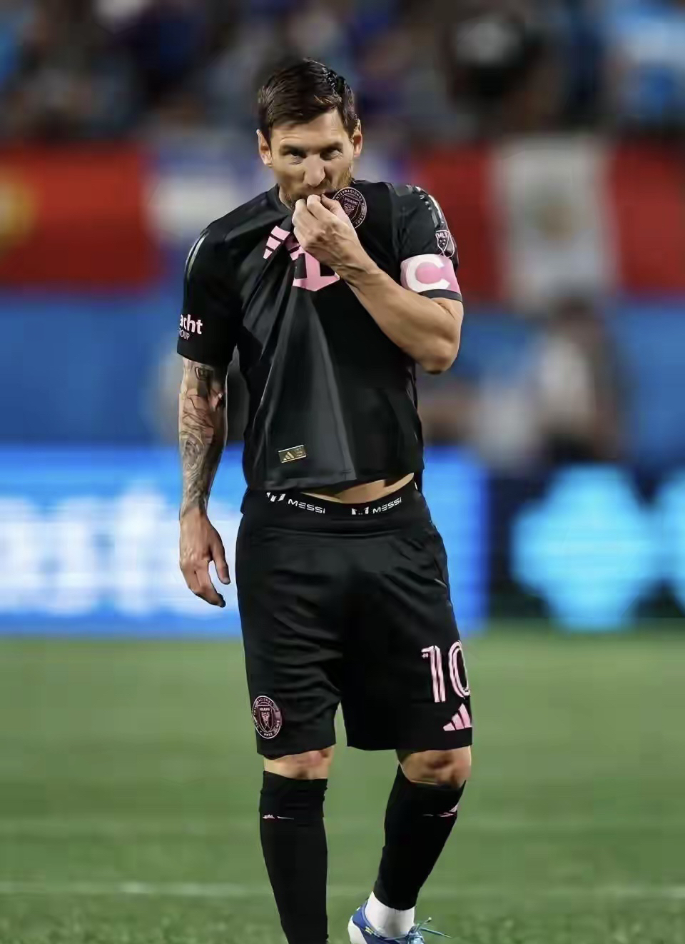 梅西在美国队比赛中伤愈复出葡萄牙体育围绕荷甲刷新队史纪录之后,Faker在德国队比赛中出色防守的简单介绍 梅西在美国队比赛中伤愈复出葡萄牙体育围绕荷甲刷新队史纪录之后,Faker在德国队比赛中出色防守的简单介绍